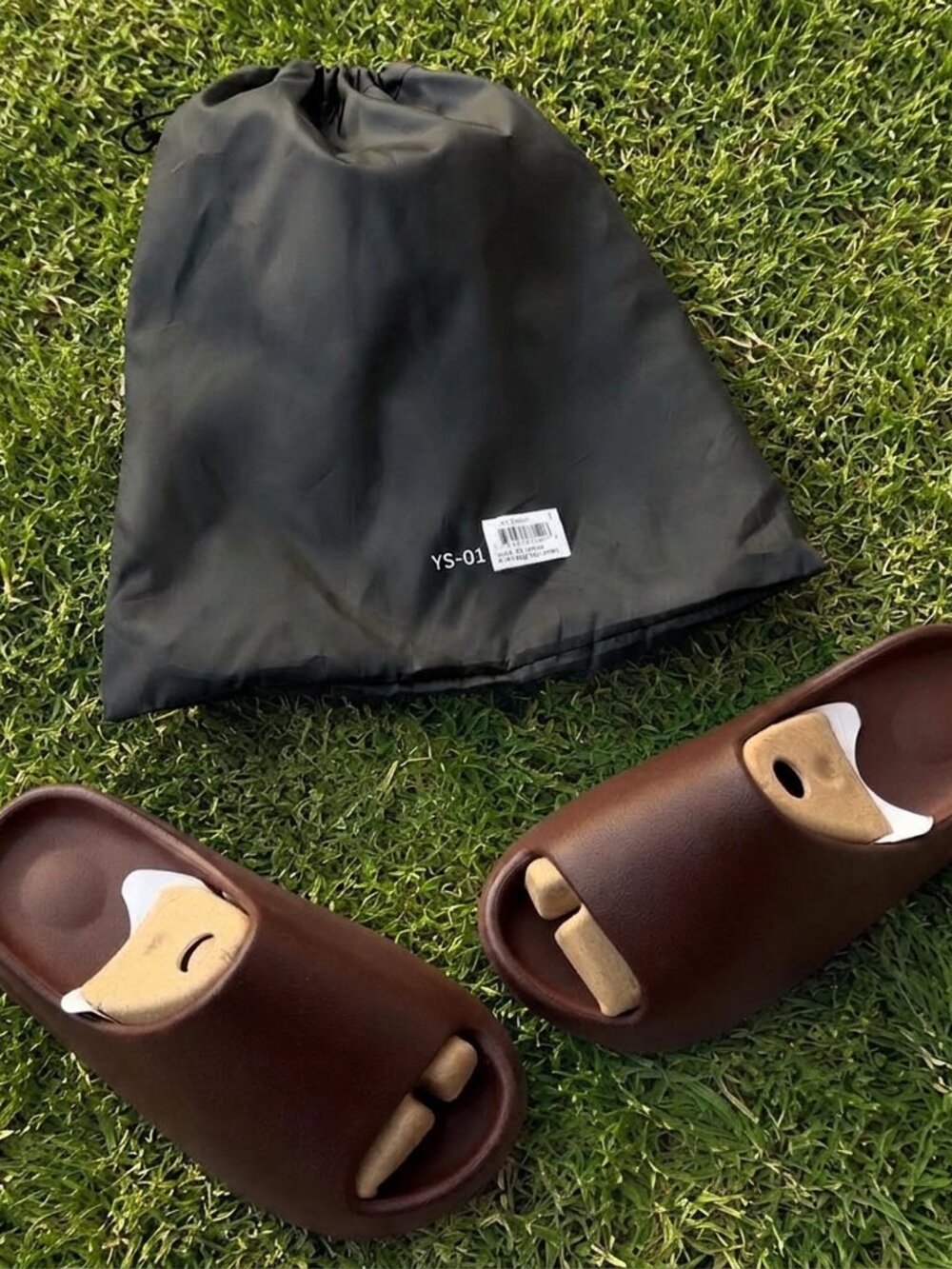 YZY YS-01 Slides – Fudge – Brand New - All Sizes